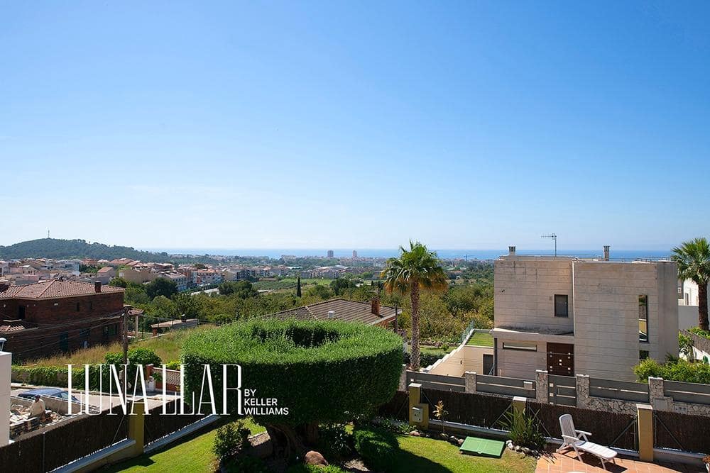 6 soveværelse Villa til salg i Calafell med swimmingpool - € 850.000 (Ref: 9029615)