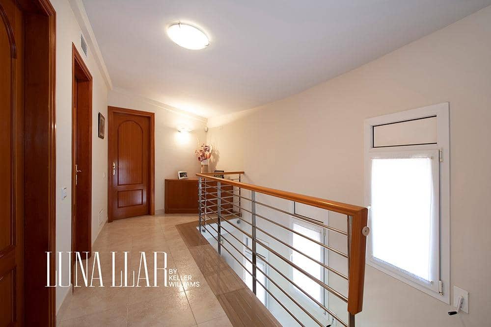 6 soveværelse Villa til salg i Calafell med swimmingpool - € 850.000 (Ref: 9029615)