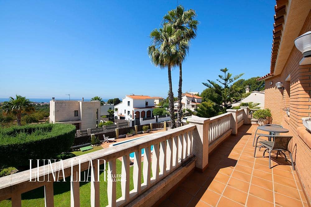 6 soveværelse Villa til salg i Calafell med swimmingpool - € 850.000 (Ref: 9029615)