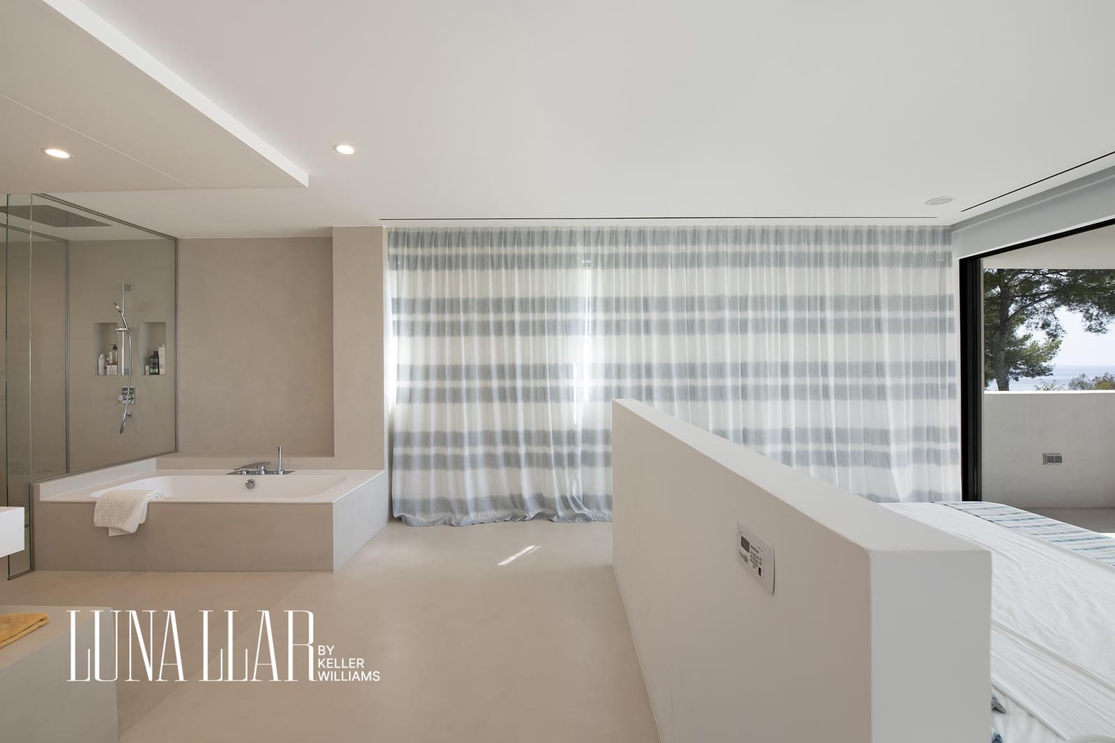 6 soveværelse Villa til salg i Castelldefels med swimmingpool - € 3.600.000 (Ref: 9029616)