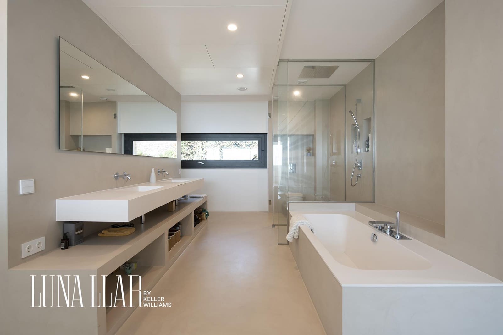 6 soveværelse Villa til salg i Castelldefels med swimmingpool - € 3.600.000 (Ref: 9029616)