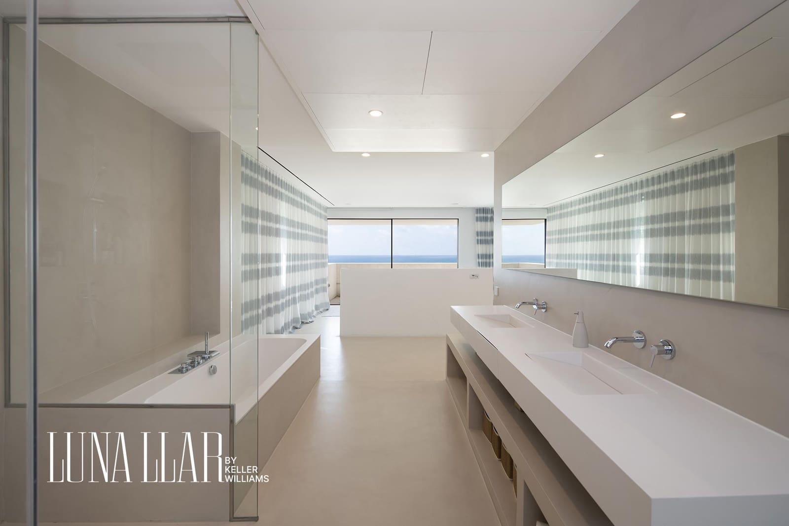 6 soveværelse Villa til salg i Castelldefels med swimmingpool - € 3.600.000 (Ref: 9029616)