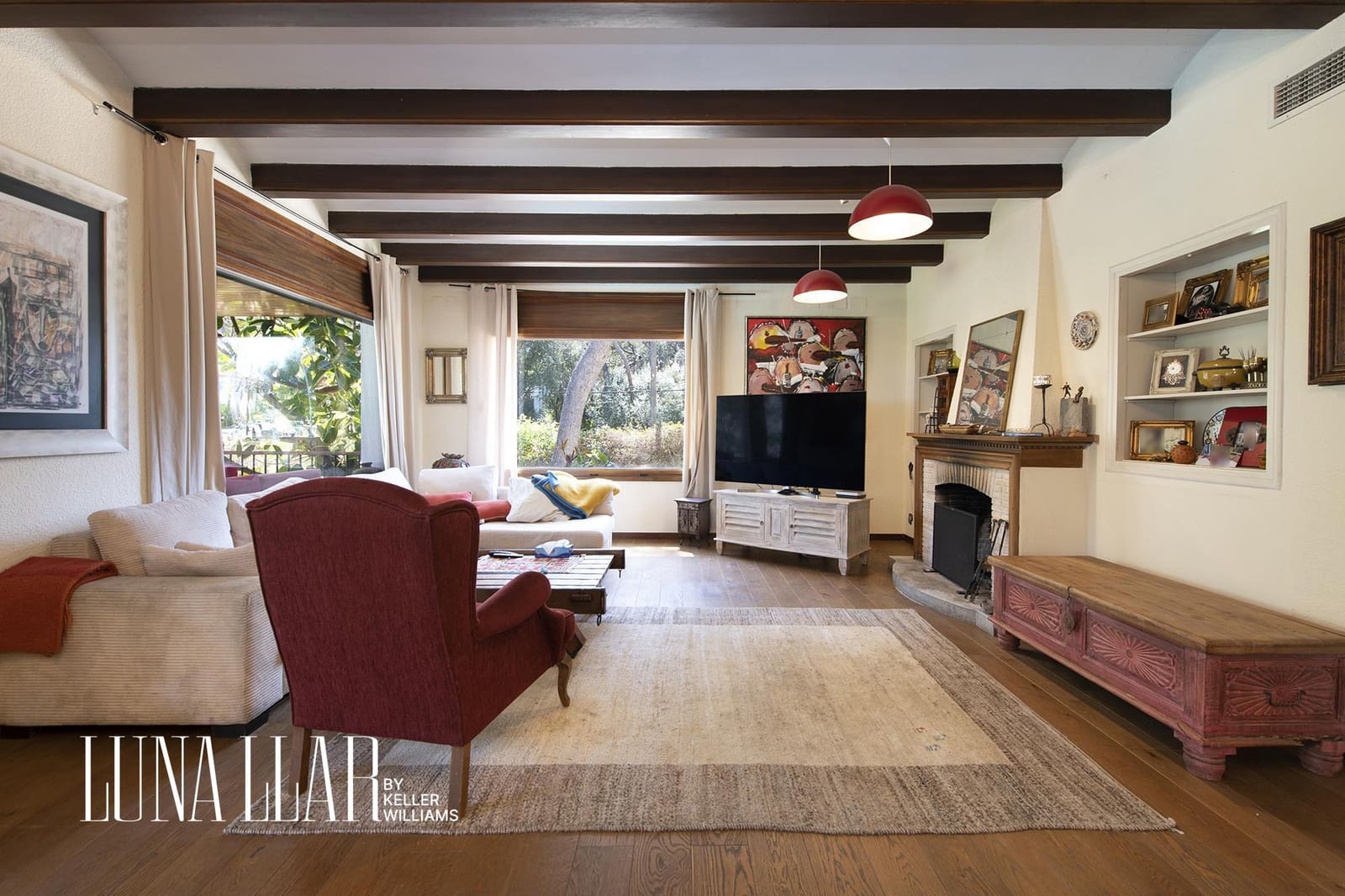 6 bedroom Villa for sale in Castelldefels with pool - € 2,199,000 (Ref: 9051102)