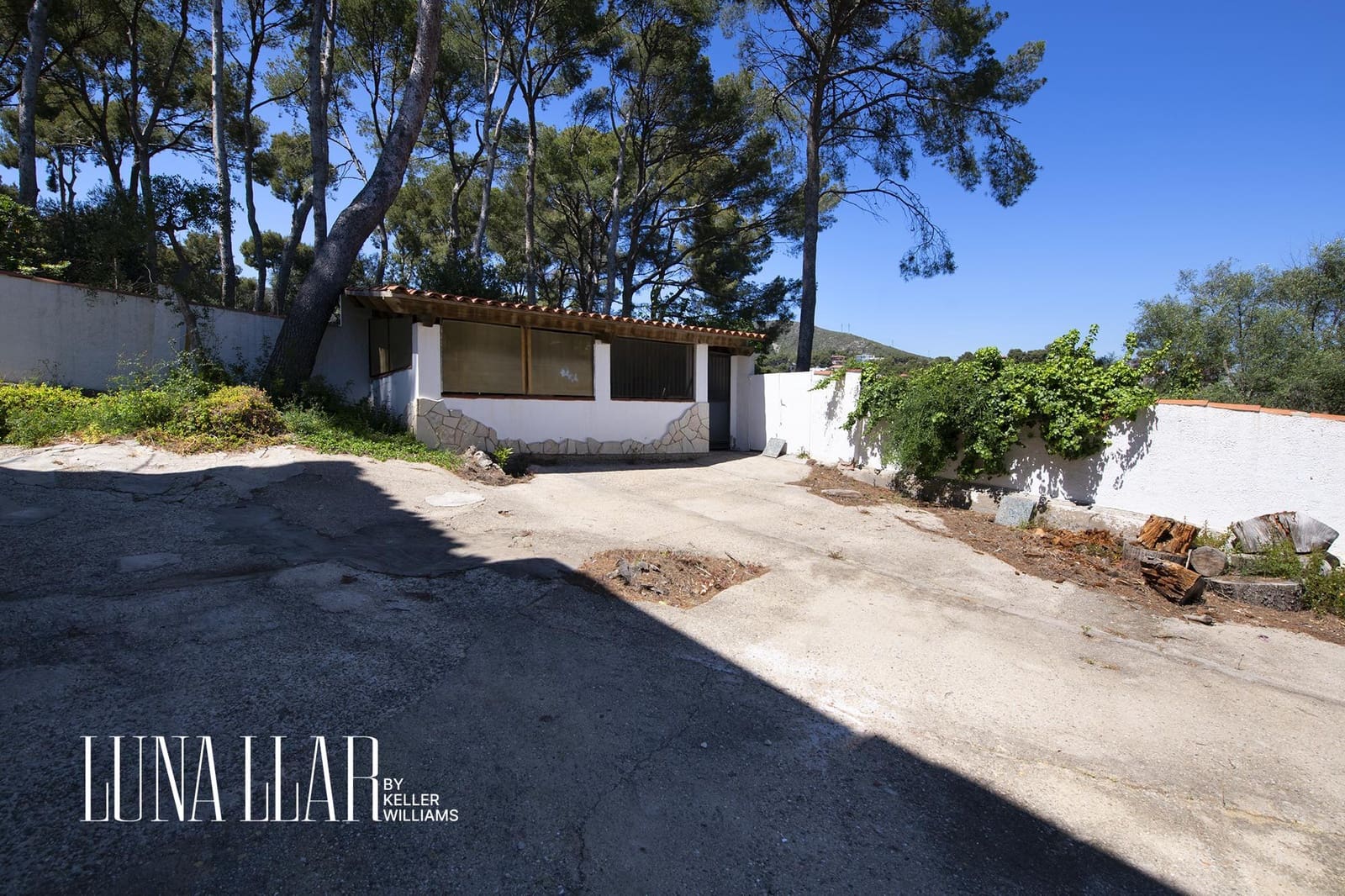 6 bedroom Villa for sale in Castelldefels with pool - € 2,199,000 (Ref: 9051102)