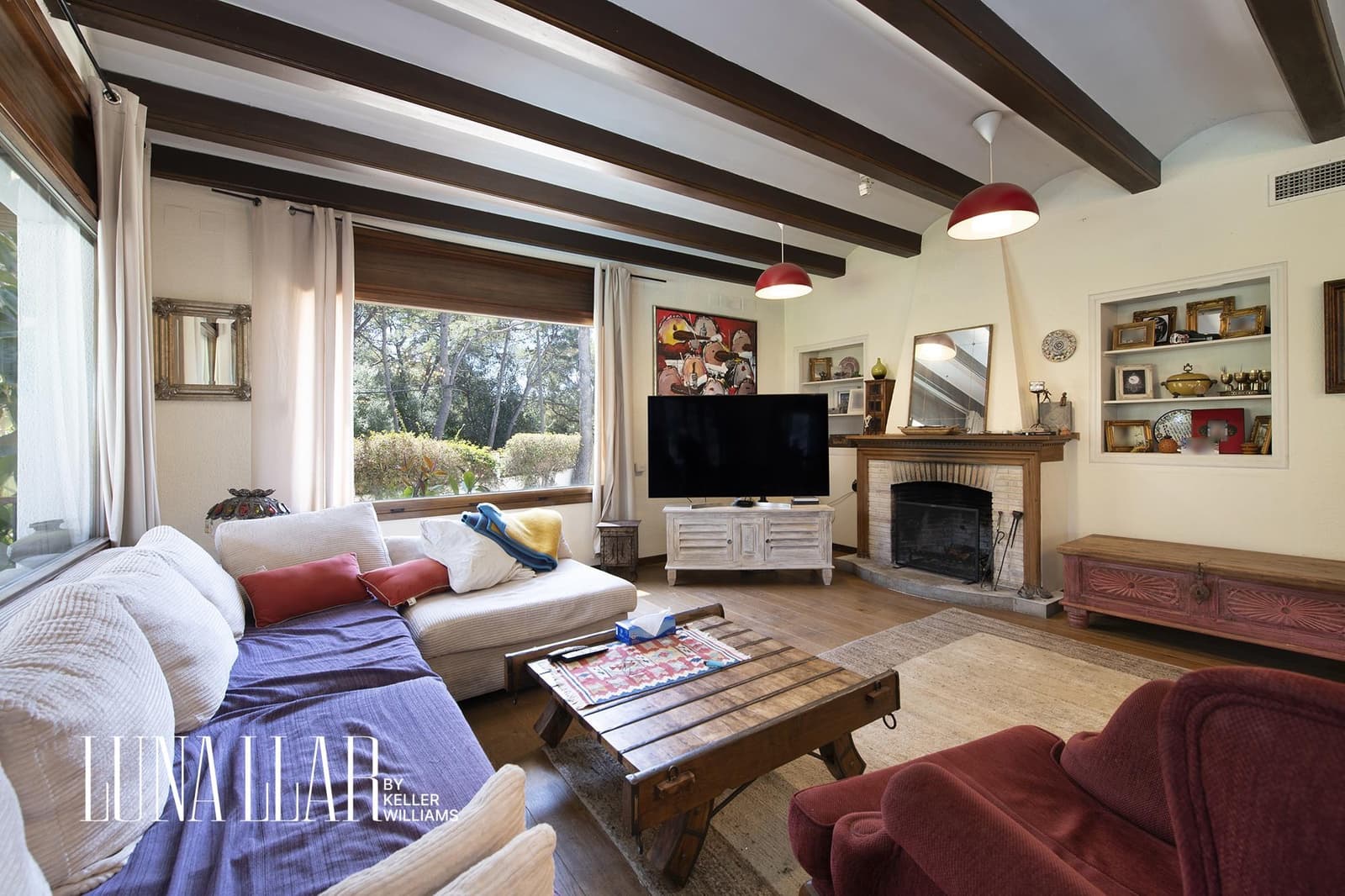 6 bedroom Villa for sale in Castelldefels with pool - € 2,199,000 (Ref: 9051102)