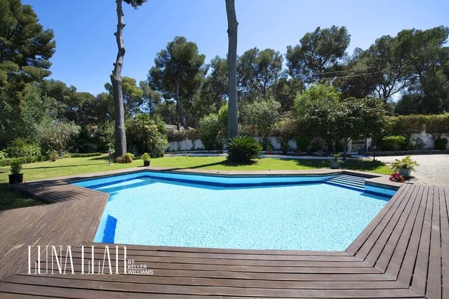 6 bedroom Villa for sale in Castelldefels with pool - € 2,199,000 (Ref: 9051102)