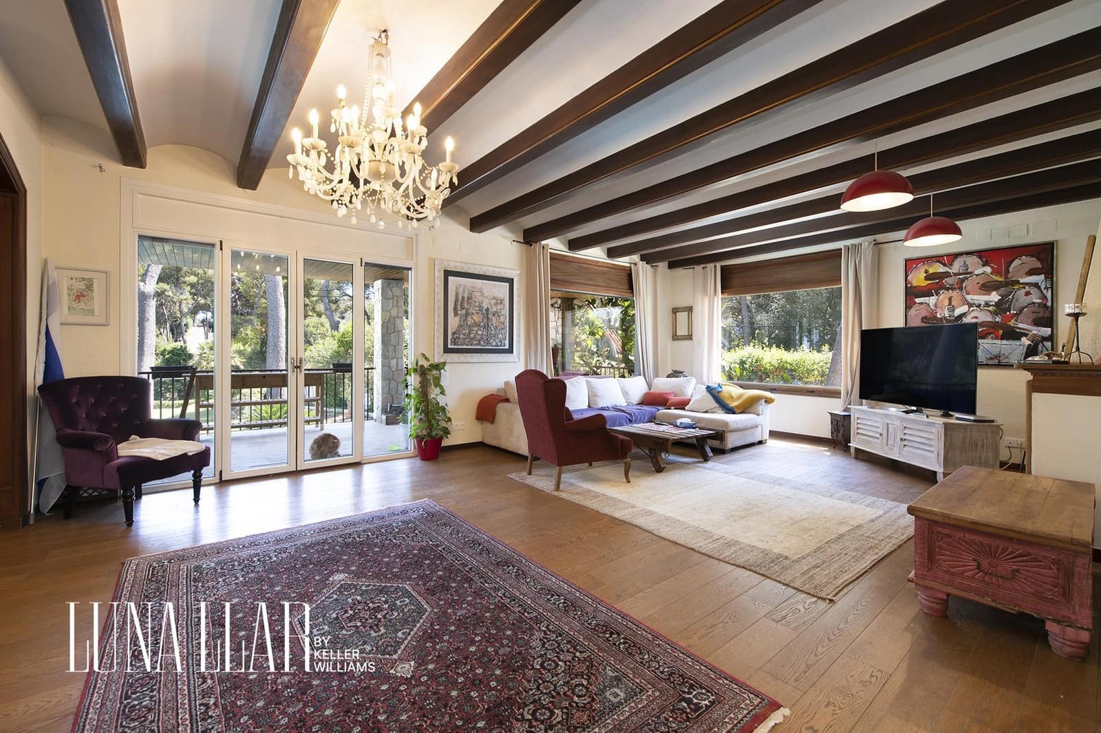 6 bedroom Villa for sale in Castelldefels with pool - € 2,199,000 (Ref: 9051102)