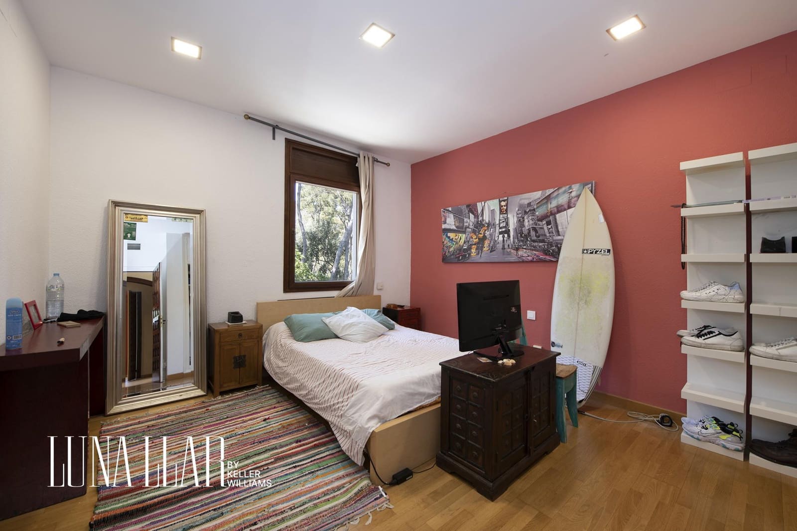 6 bedroom Villa for sale in Castelldefels with pool - € 2,199,000 (Ref: 9051102)