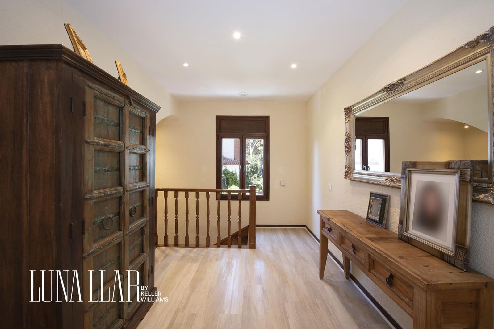 6 bedroom Villa for sale in Castelldefels with pool - € 2,199,000 (Ref: 9051102)