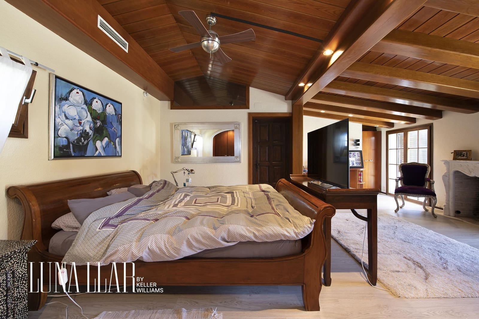 6 bedroom Villa for sale in Castelldefels with pool - € 2,199,000 (Ref: 9051102)