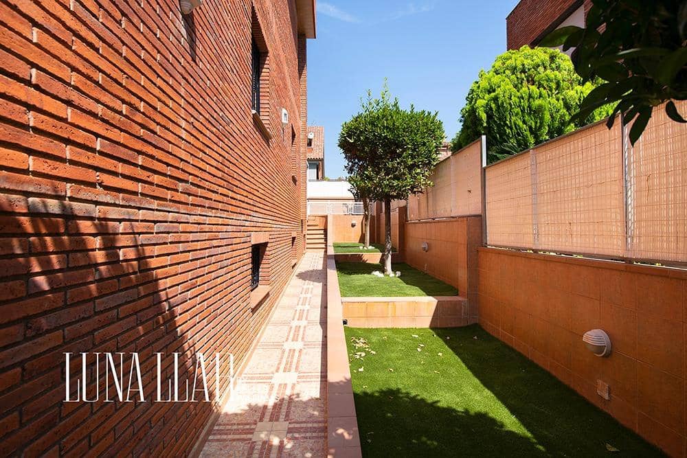 6 soveværelse Villa til salg i Viladecans med swimmingpool garage - € 990.000 (Ref: 9095320)