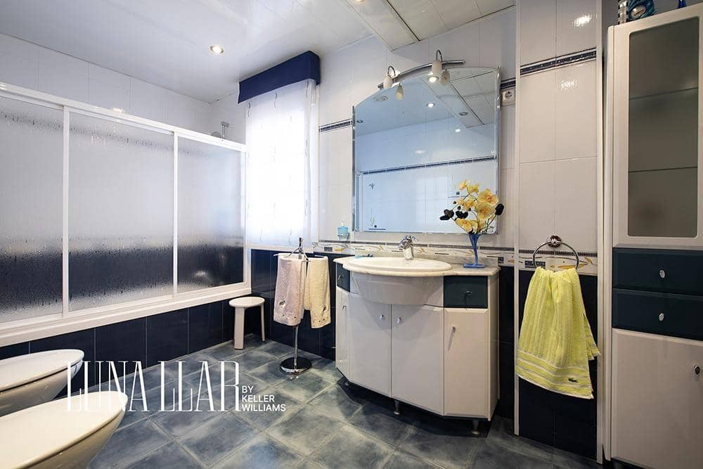 6 soveværelse Villa til salg i Viladecans med swimmingpool garage - € 990.000 (Ref: 9095320)