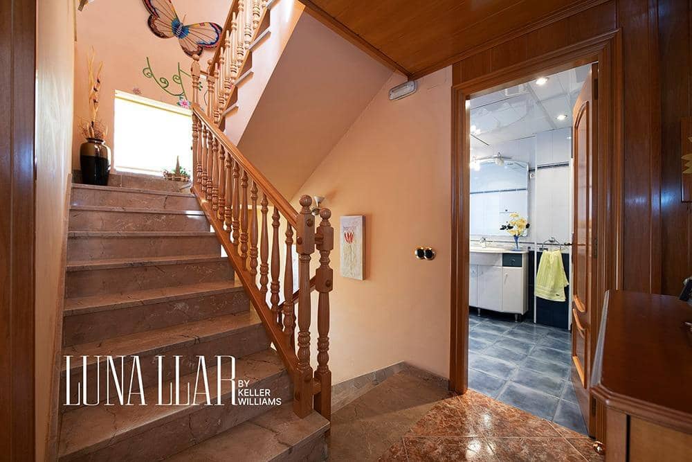 6 soveværelse Villa til salg i Viladecans med swimmingpool garage - € 990.000 (Ref: 9095320)