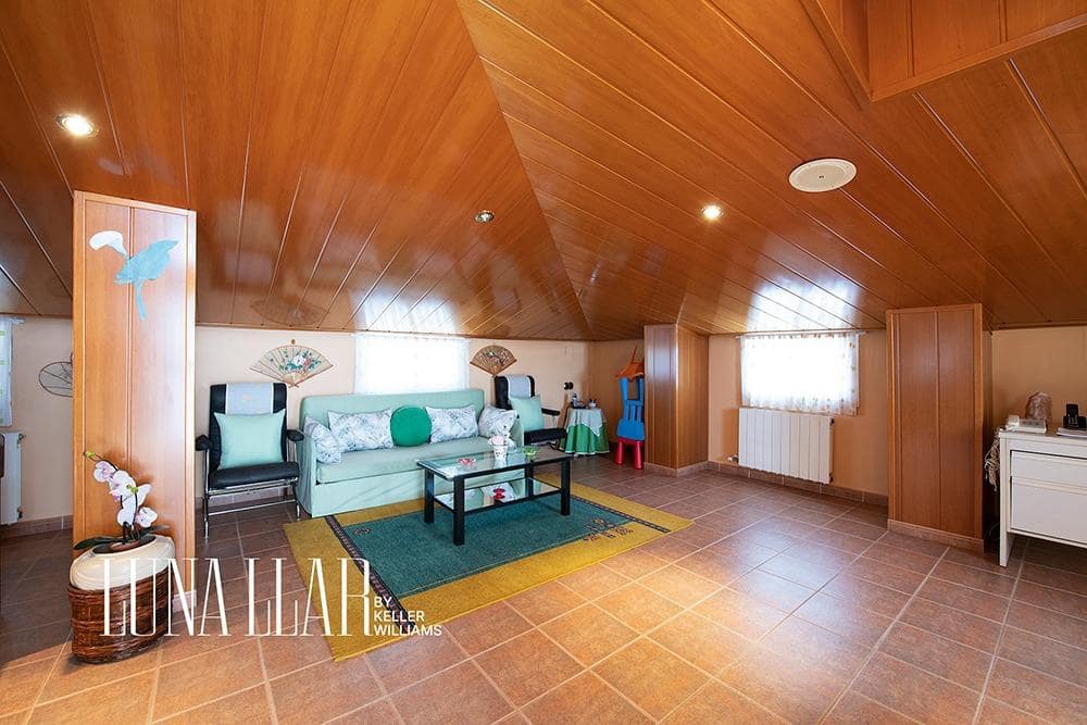 6 soveværelse Villa til salg i Viladecans med swimmingpool garage - € 990.000 (Ref: 9095320)