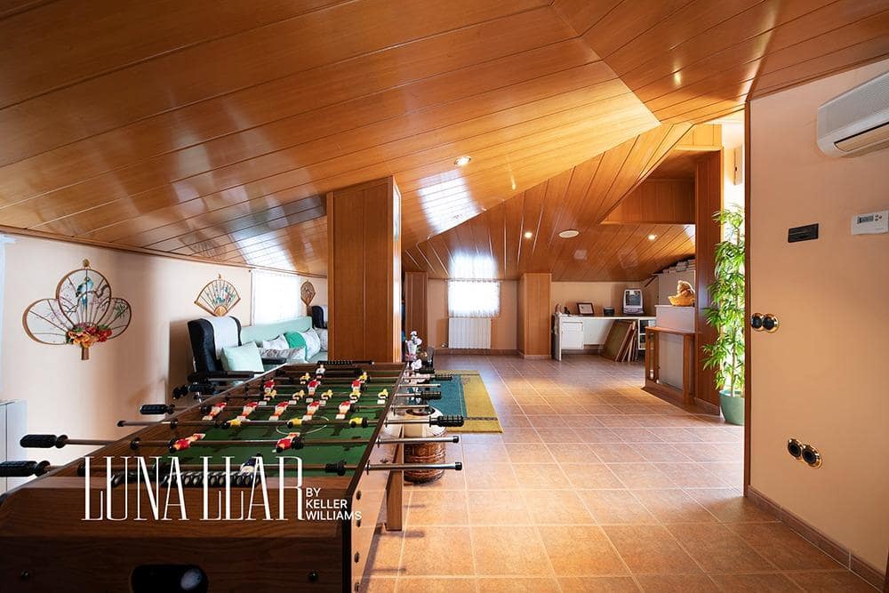 6 soveværelse Villa til salg i Viladecans med swimmingpool garage - € 990.000 (Ref: 9095320)