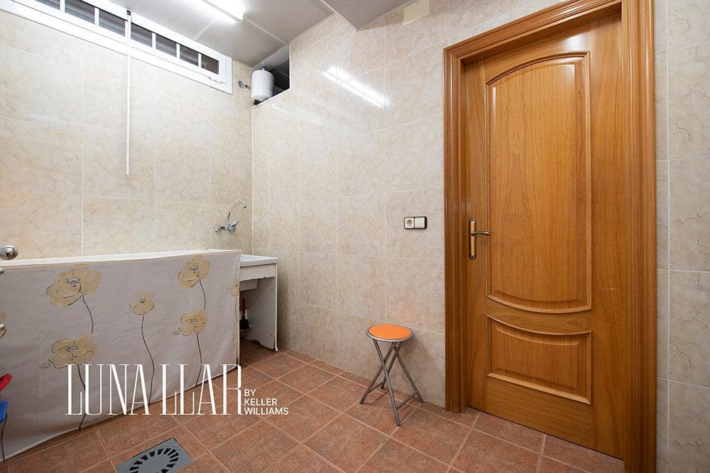 6 soveværelse Villa til salg i Viladecans med swimmingpool garage - € 990.000 (Ref: 9095320)