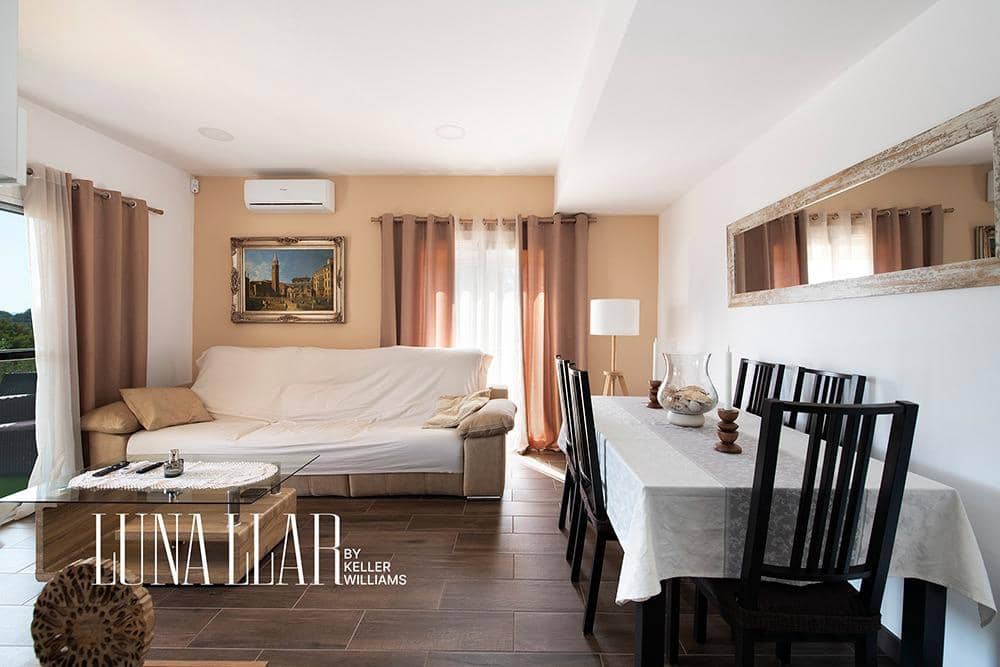 4 quarto Moradia para venda em Canyelles com piscina - 335 000 € (Ref: 9163787)