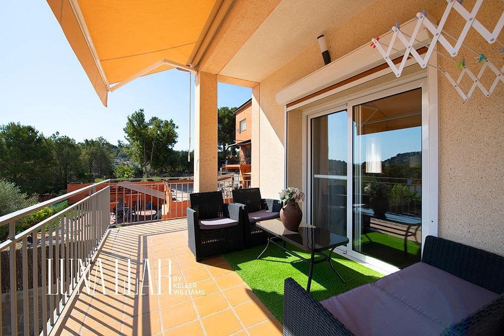 4 quarto Moradia para venda em Canyelles com piscina - 335 000 € (Ref: 9163787)