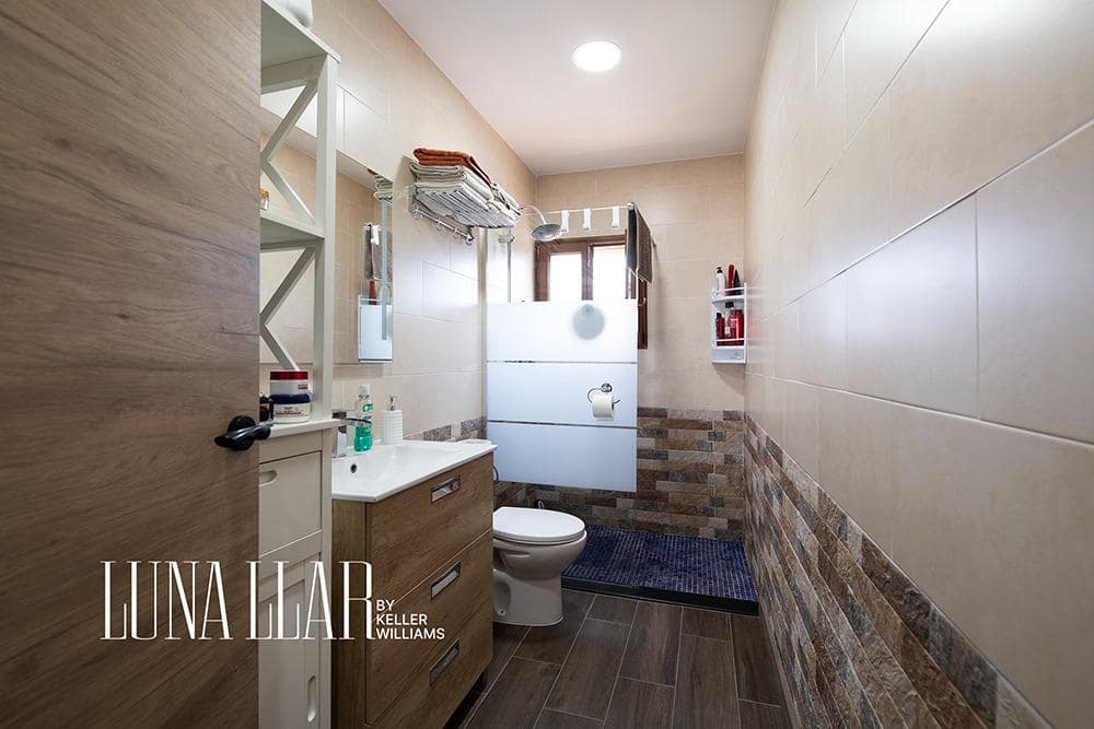 4 quarto Moradia para venda em Canyelles com piscina - 335 000 € (Ref: 9163787)