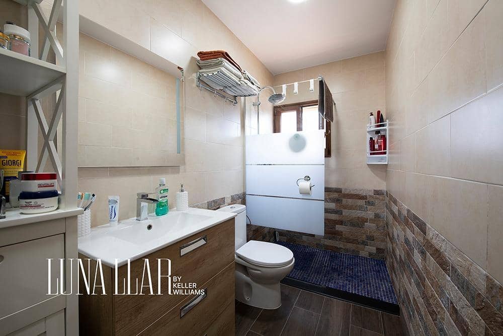 4 quarto Moradia para venda em Canyelles com piscina - 335 000 € (Ref: 9163787)