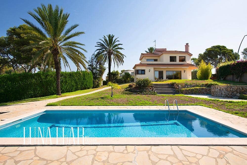 3 bedroom Villa for sale in Castelldefels with pool garage - € 1,950,000 (Ref: 9191131)