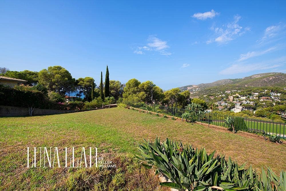 3 bedroom Villa for sale in Castelldefels with pool garage - € 1,950,000 (Ref: 9191131)