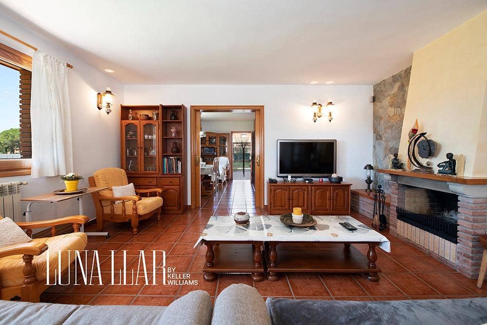 5 soveværelse Villa til salg i Begues med swimmingpool garage - € 950.000 (Ref: 9236508)