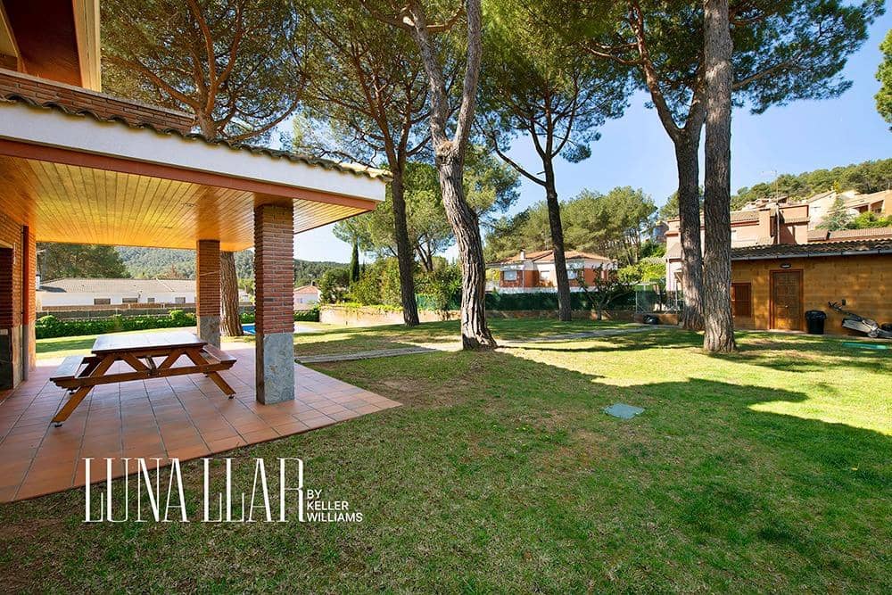 5 soveværelse Villa til salg i Begues med swimmingpool garage - € 950.000 (Ref: 9236508)