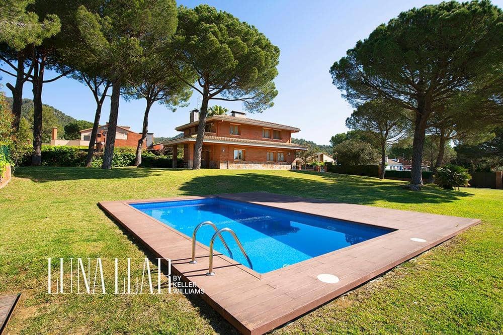 5 soveværelse Villa til salg i Begues med swimmingpool garage - € 950.000 (Ref: 9236508)