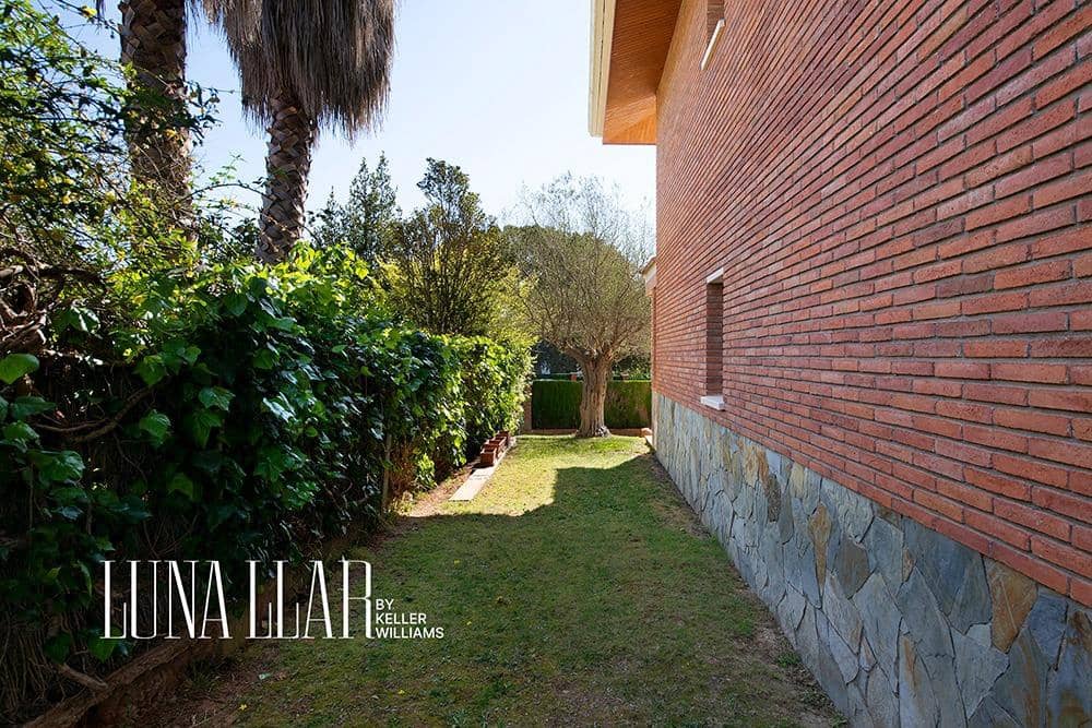 5 soveværelse Villa til salg i Begues med swimmingpool garage - € 950.000 (Ref: 9236508)