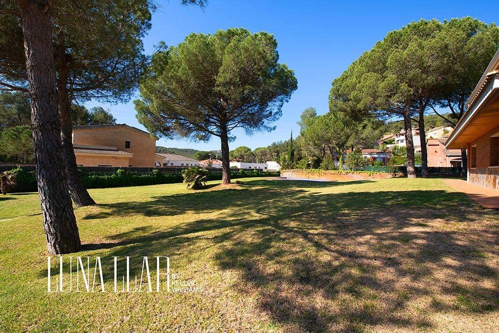 5 soveværelse Villa til salg i Begues med swimmingpool garage - € 950.000 (Ref: 9236508)