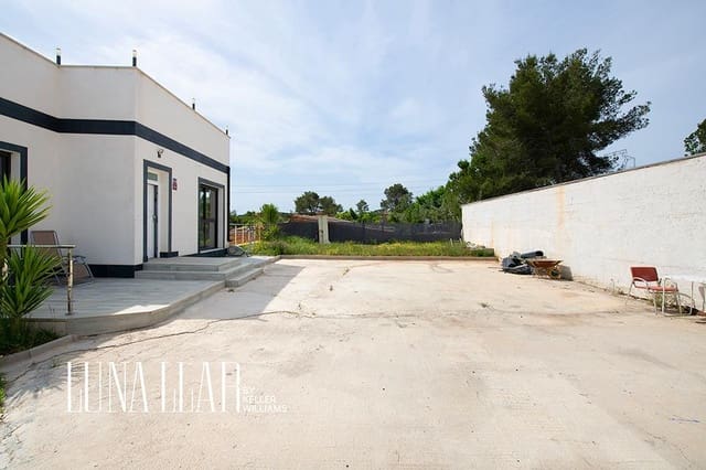 5 bedroom Villa for sale in Sant Pere de Ribes with garage - € 450,000 (Ref: 9255342)