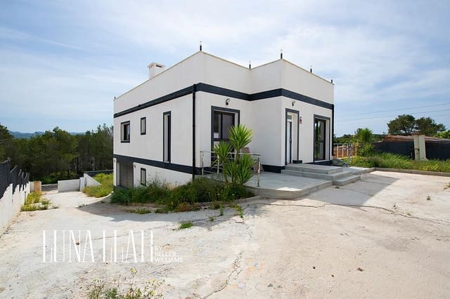 5 bedroom Villa for sale in Sant Pere de Ribes with garage - € 450,000 (Ref: 9255342)