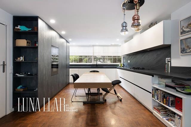 Piso de 3 habitaciones en Castelldefels en venta - 599.000 € (Ref: 9257362)