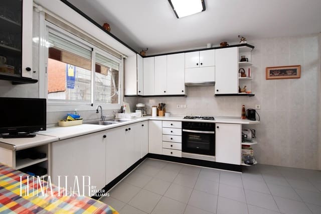 4 quarto Moradia em Banda para venda em Gavà - 579 000 € (Ref: 9308586)