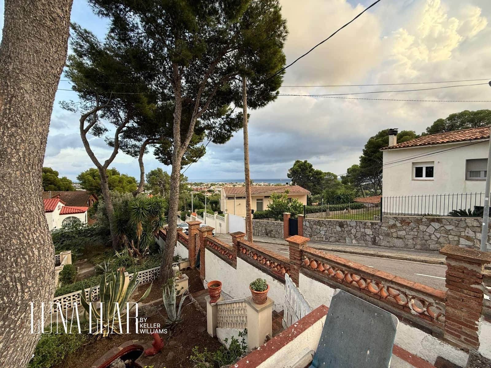 4 bedroom Villa for sale in Castelldefels - € 789,000 (Ref: 9312943)