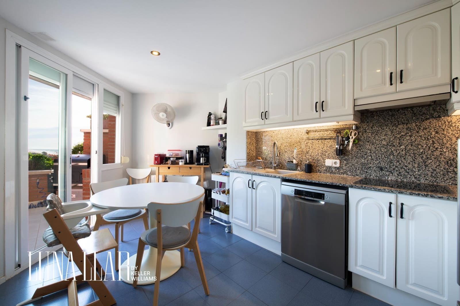 Ático de 4 habitaciones en Les Botigues de Sitges en venta - 799.000 € (Ref: 9344843)