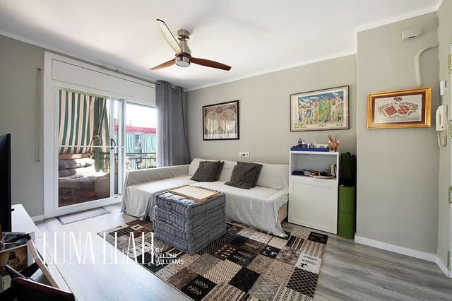 Piso de 2 habitaciones en Castelldefels en venta con piscina - 305.000 € (Ref: 9349635)