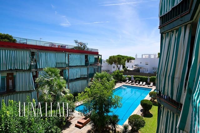 Piso de 2 habitaciones en Castelldefels en venta con piscina - 305.000 € (Ref: 9349635)