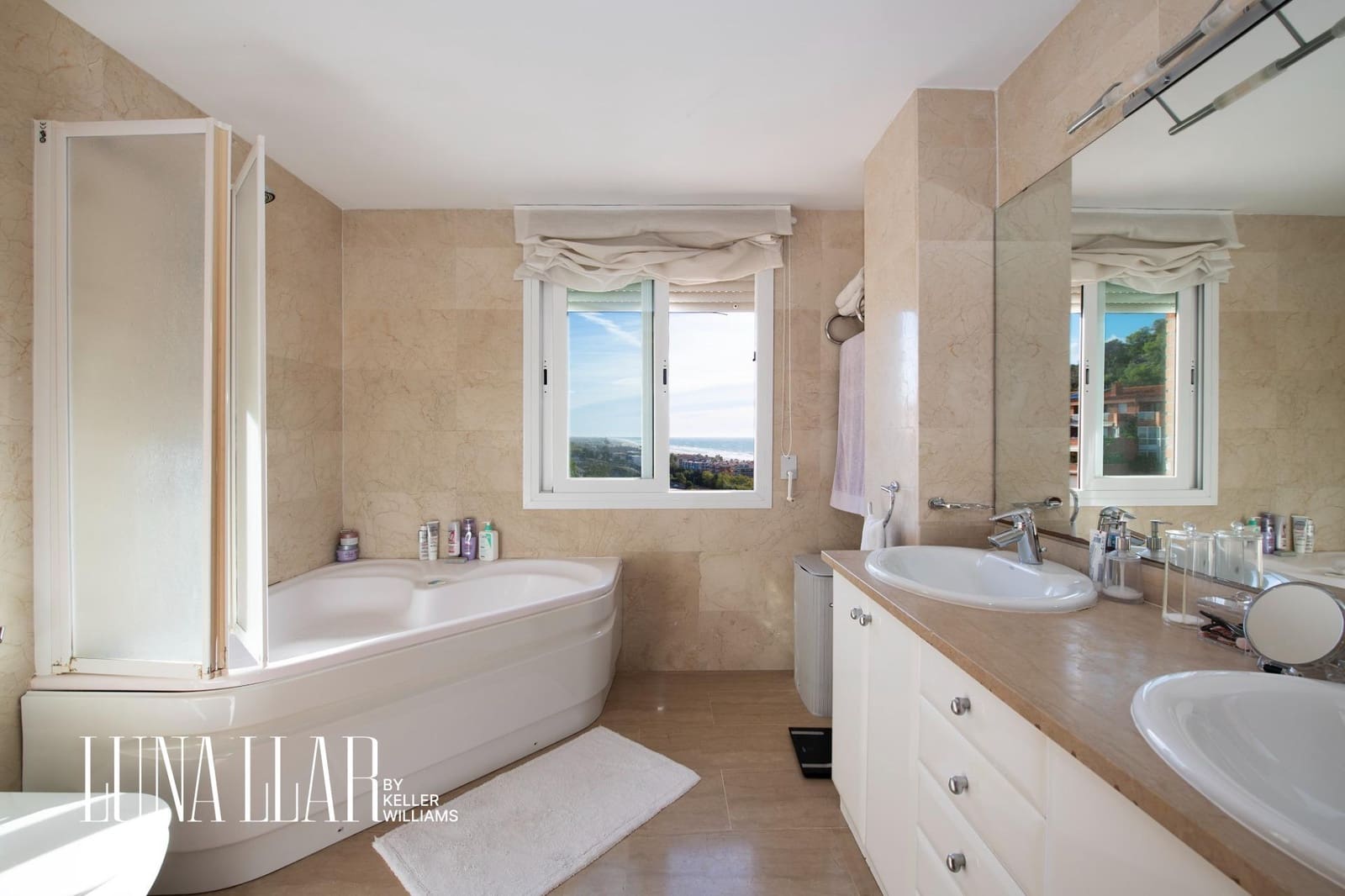 4 soveværelse Penthouse til salg i Castelldefels - € 799.000 (Ref: 9349636)