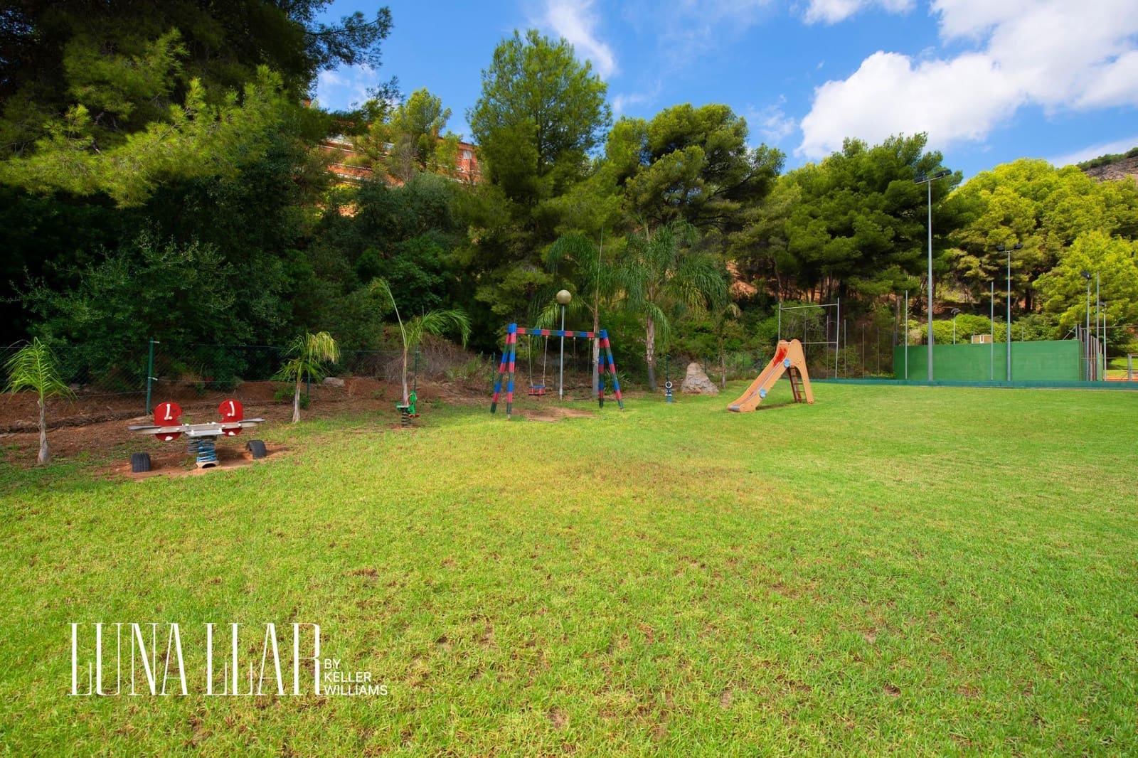 4 soveværelse Penthouse til salg i Castelldefels - € 799.000 (Ref: 9349636)