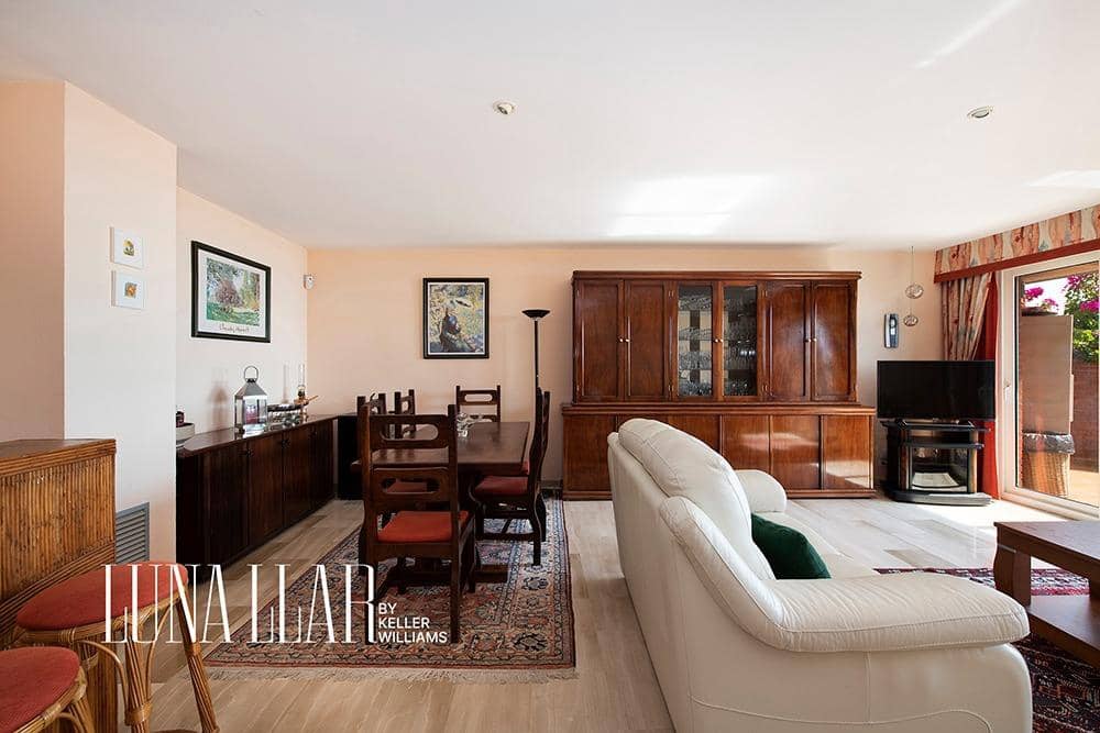 4 chambre Penthouse à vendre à Les Botigues de Sitges avec piscine - 850 000 € (Ref: 9414179)