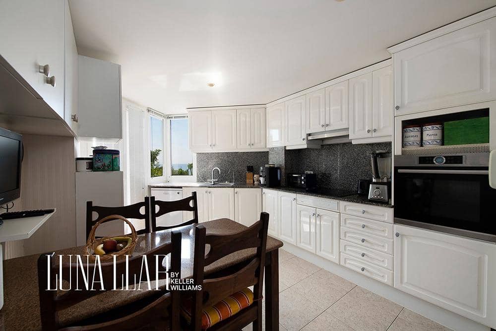 4 chambre Penthouse à vendre à Les Botigues de Sitges avec piscine - 850 000 € (Ref: 9414179)