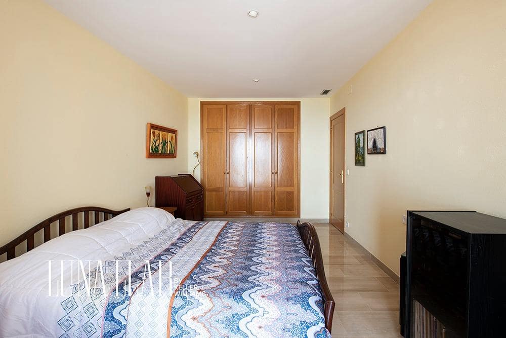 4 chambre Penthouse à vendre à Les Botigues de Sitges avec piscine - 850 000 € (Ref: 9414179)