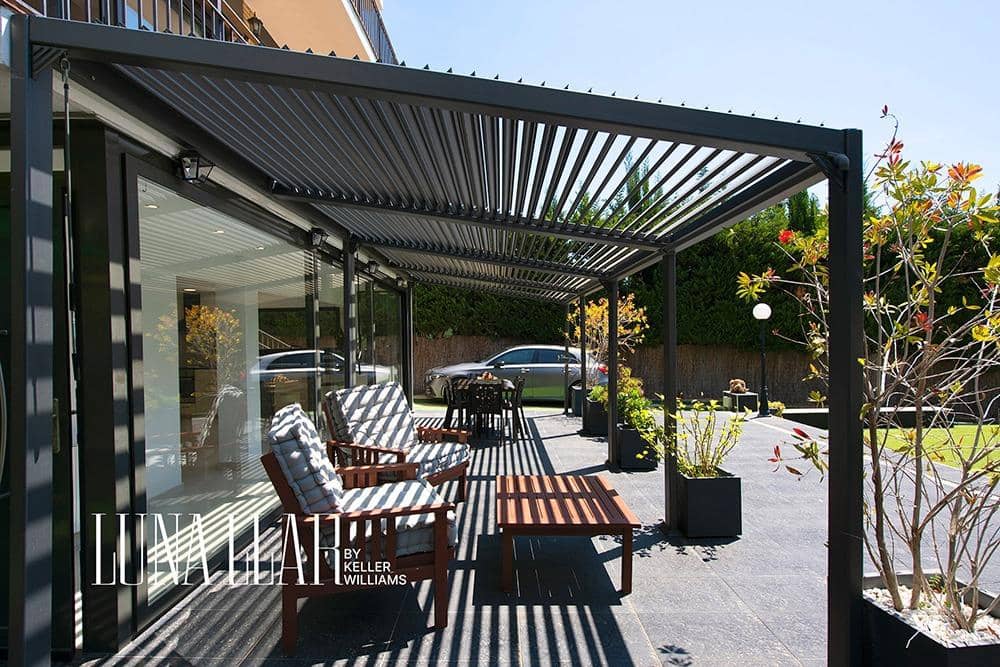 6 soverom Villa til salgs i Castelldefels med svømmebasseng garasje - € 1 060 000 (Ref: 9419971)