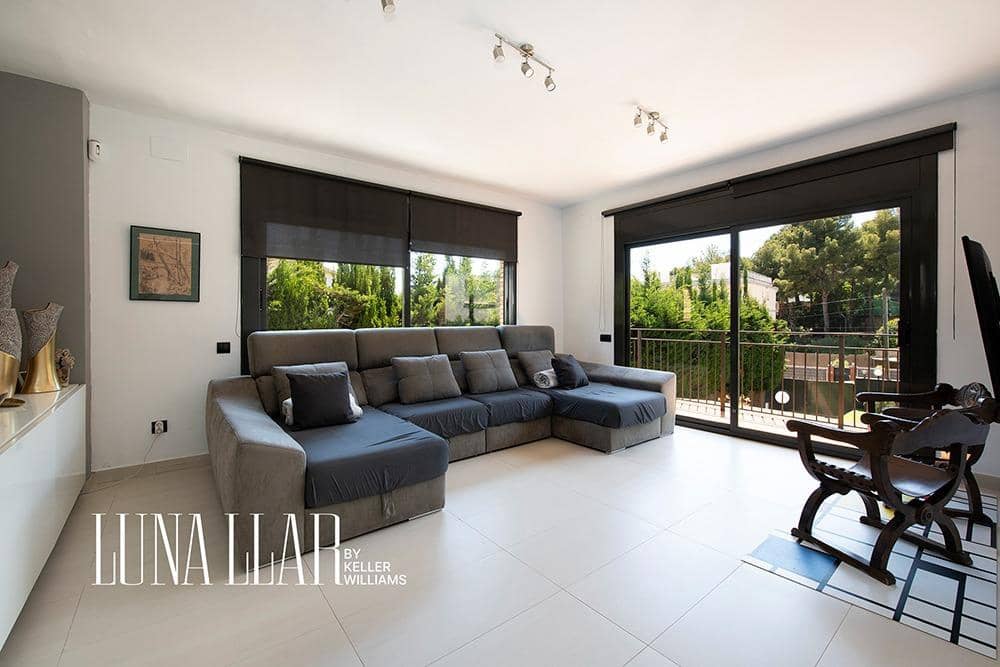 6 soverom Villa til salgs i Castelldefels med svømmebasseng garasje - € 1 060 000 (Ref: 9419971)