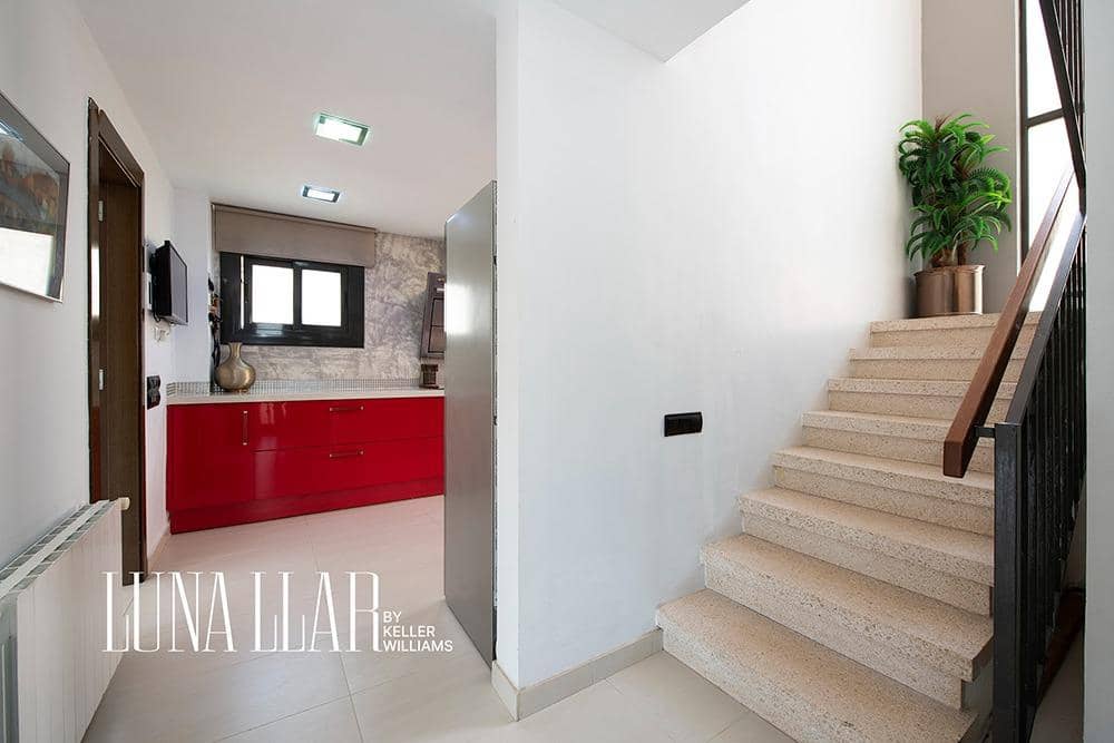 6 soverom Villa til salgs i Castelldefels med svømmebasseng garasje - € 1 060 000 (Ref: 9419971)