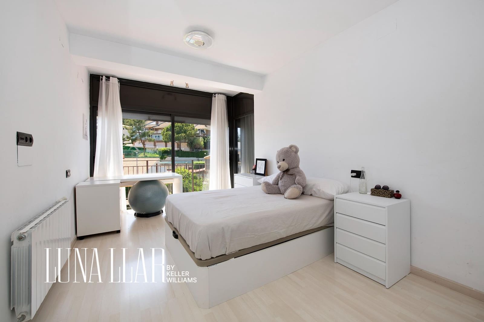 6 soverom Villa til salgs i Castelldefels med svømmebasseng garasje - € 1 060 000 (Ref: 9419971)