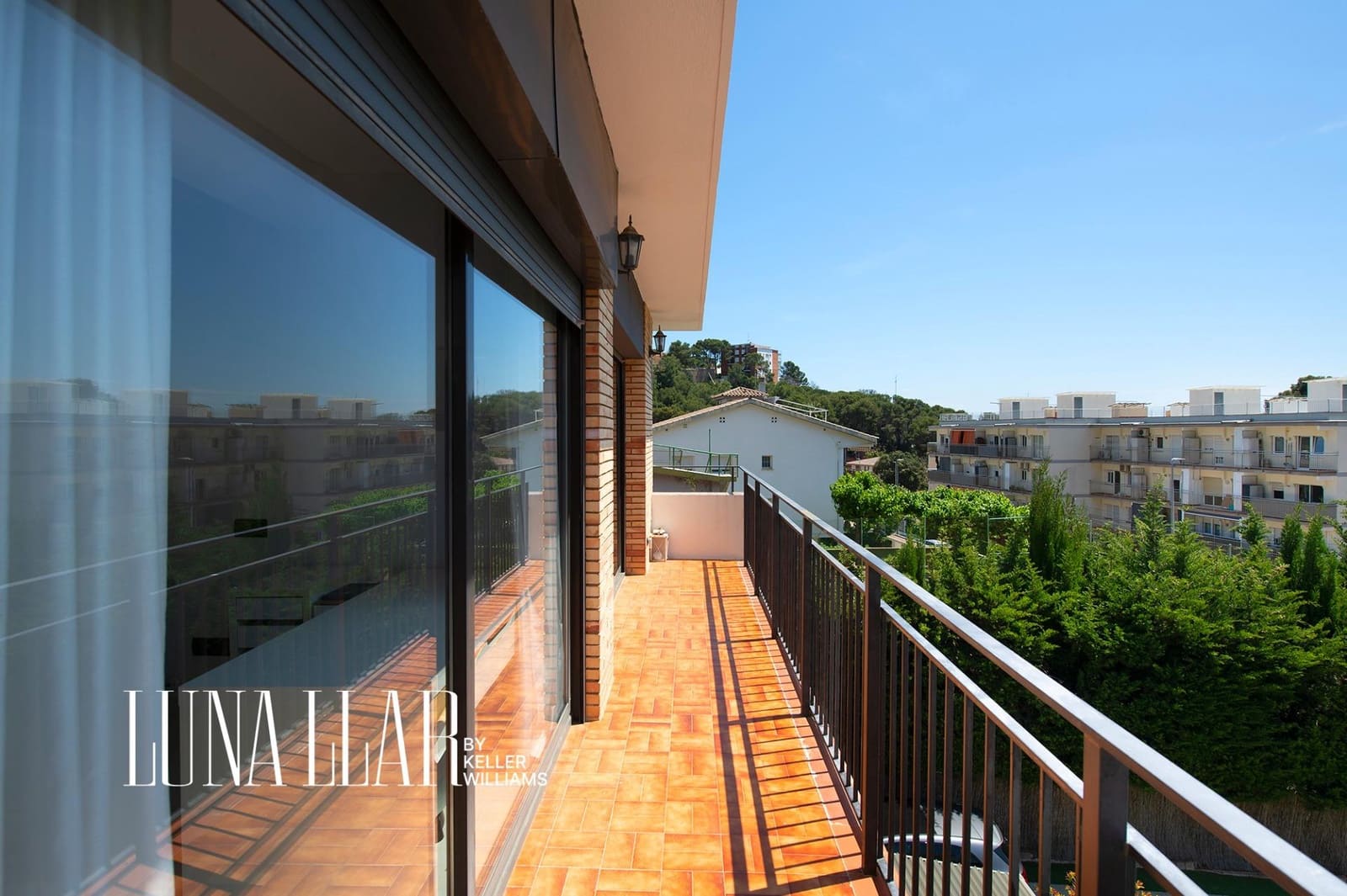 6 soverom Villa til salgs i Castelldefels med svømmebasseng garasje - € 1 060 000 (Ref: 9419971)