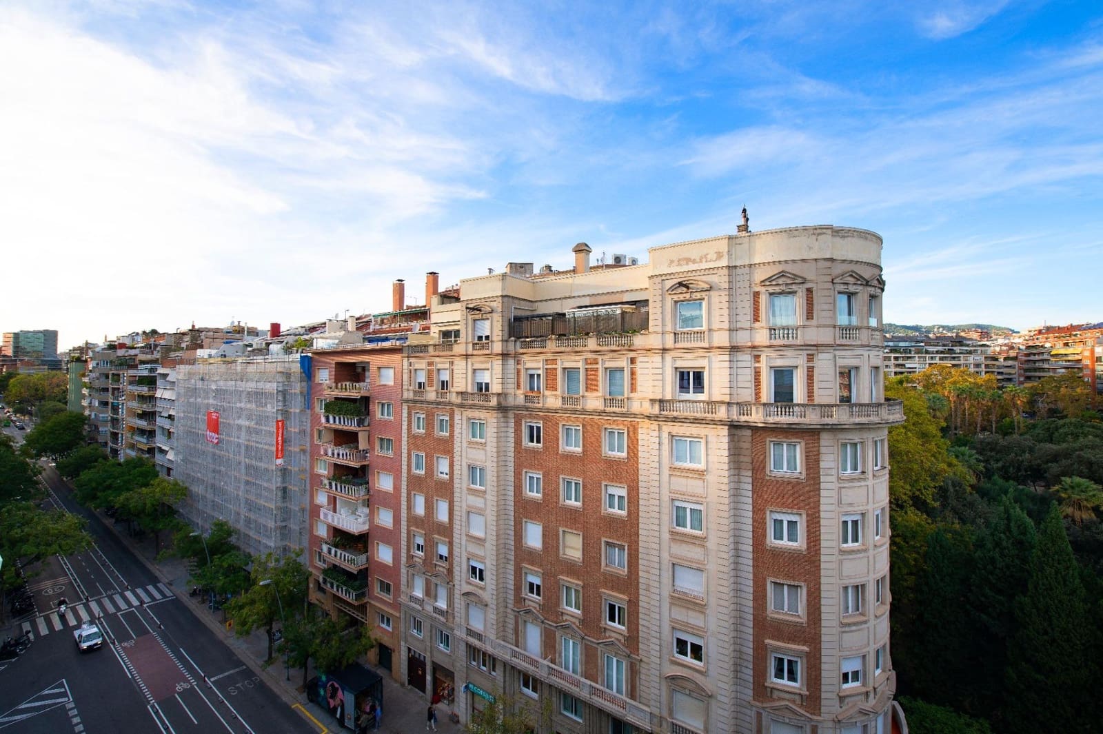 5 sypialnia Penthouse na sprzedaż w Miasto Barcelona z garażem - 1 950 000 € (Ref: 9423888)